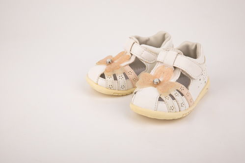 可愛蝴蝶結防滑涼鞋童鞋兒童用品攝影圖 海報設計 下載請至來源處